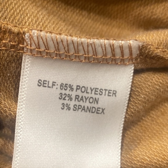 Jane And Delancey tan shirt sleeve crew neck daisies print blouse - Picture 5 of 7